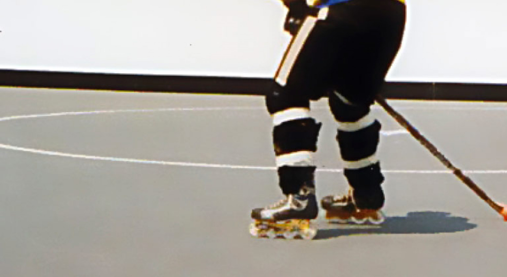 Hockey roller skating